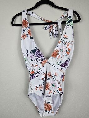 Cupshe Floral Halter One Piece Swimsuit NWT Medium Plunge V Neck Padded Chic
